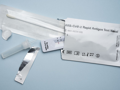 Roche: amorce d'essoufflement pour les tests Covid-19