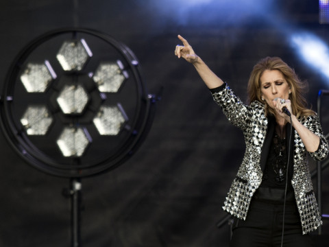 Céline Dion annule ses spectacles pour raisons médicales