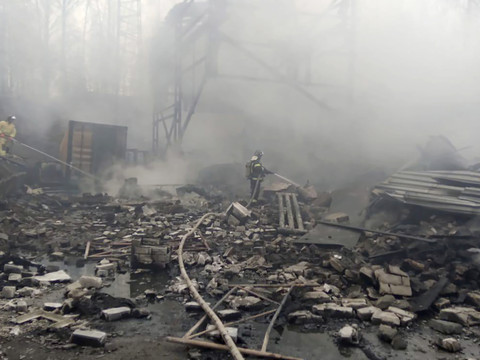 Seize morts dans l'incendie d'une usine d'explosifs