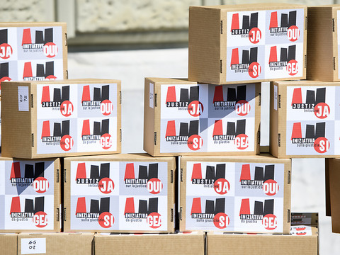 Les grands partis s'opposent au tirage au sort des juges