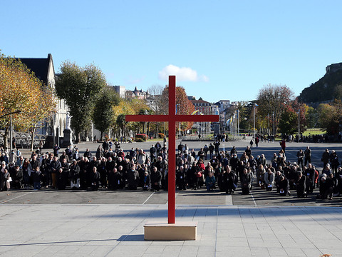 Pédocriminalité: l'Eglise française fixe les modalités d'indemnisation des victimes