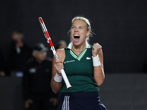 Kontaveit affrontera Muguruza en finale