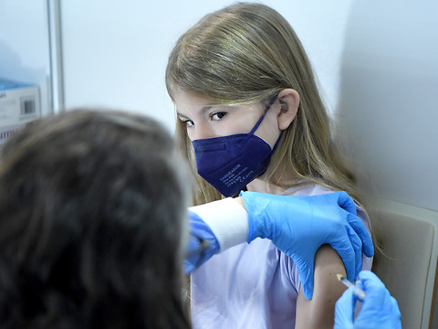 Swissmedic examine la vaccination des 6 à 11 ans contre le Covid