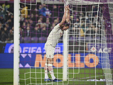 Le Milan AC tombe à Florence