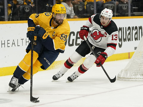 Josi atteint la barre des 20 points, en 20 matches