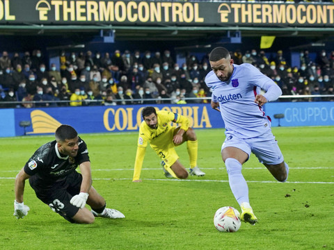 Barcelone domine Villarreal