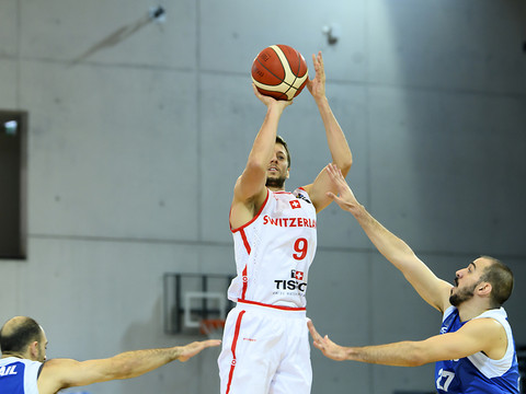 La Suisse domine Chypre 66-43 à Fribourg