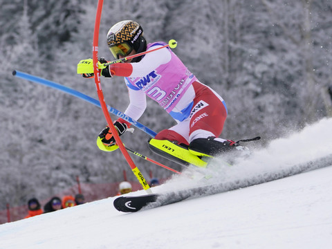Holdener sur le podium, Vlhova battue par Shiffrin