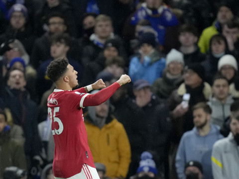Chelsea cale face à Manchester United
