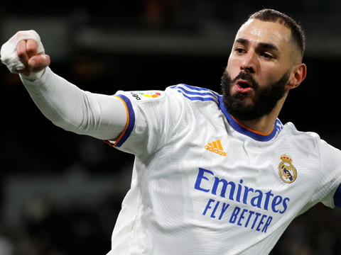 Real Madrid gagne le duel au sommet