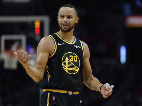 Stephen Curry impressionnant avec les Warriors