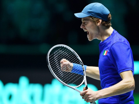 Sinner renverse Cilic, l'Italie égalise contre la Croatie