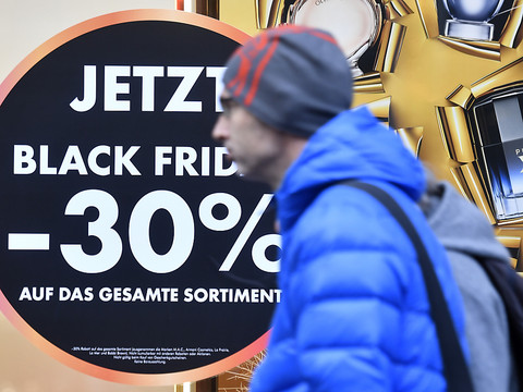 La reprise économique suisse a décéléré mais demeure robuste
