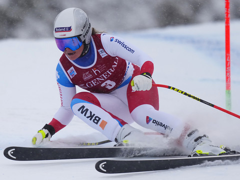 Descente de Lake Louise: Encore Goggia, Suter 3e