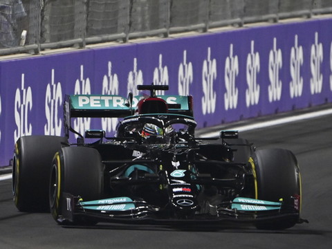 GP d'Arabie saoudite: Hamilton sort vainqueur d'une grosse bagarre