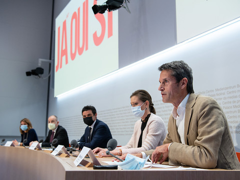 Appel à soutenir le train de mesures pour les médias