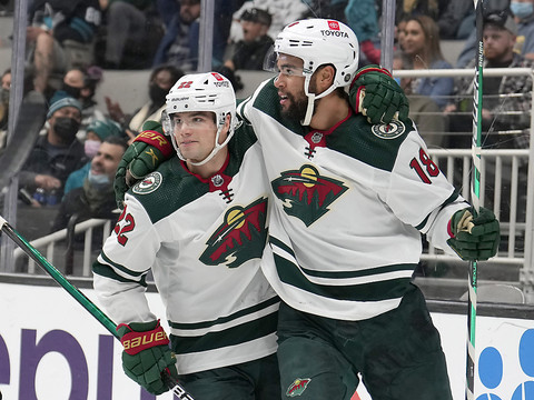 La première étoile pour Fiala