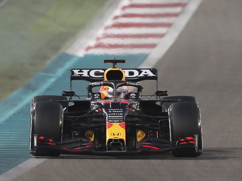 Abou Dhabi: Max Verstappen s'impose au bout du suspense