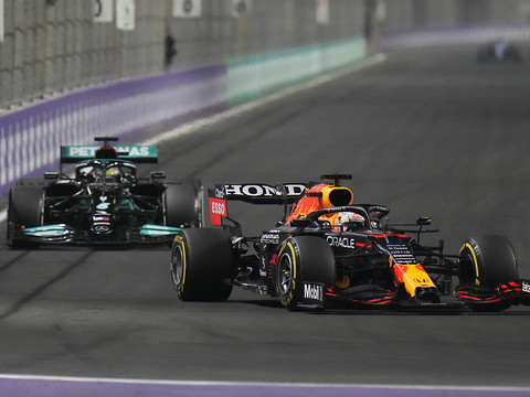 Derrière le titre de Verstappen, une décision polémique