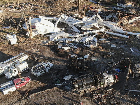 Le bilan des tornades historiques aux Etats-Unis s'élève à 88 morts