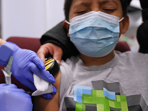 La Confédération recommande le vaccin pour les enfants de 5-11 ans