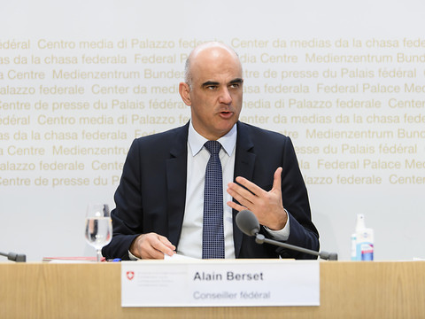 Le Conseil fédéral veut la poursuite de l'expérimentation animale