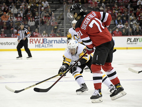 La descente aux enfers continue pour les Devils