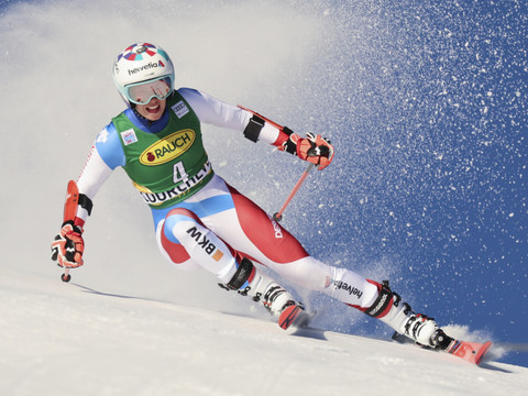 Géant de Courchevel: Gisin dans le coup