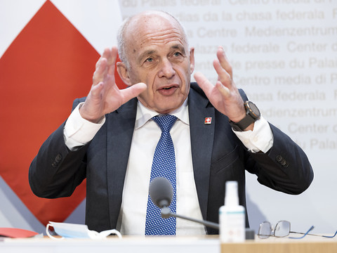 Droit de timbre: Maurer dénonce un 