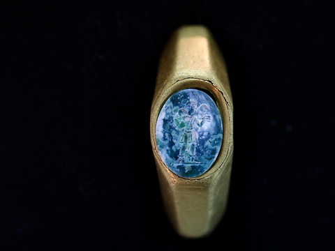Une bague chrétienne datant de l'empire romain dévoilée en Israël