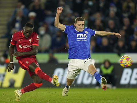 Premier League: les Reds perdent du terrain