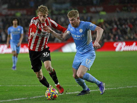 Manchester City accroît son avance