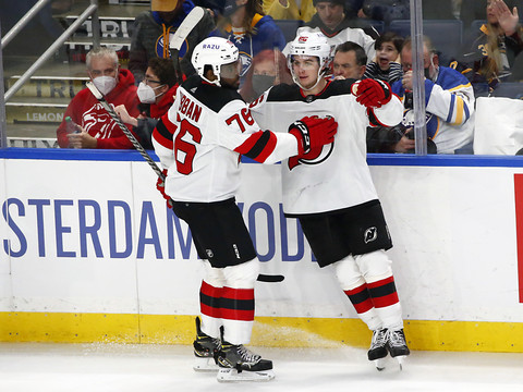 Les Devils s'imposent à Buffalo