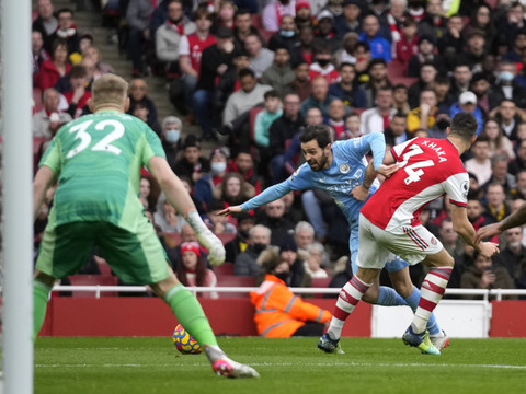 Arsenal et Granit Xhaka bien malheureux