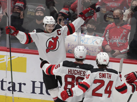 Un doublé pour Nico Hischier