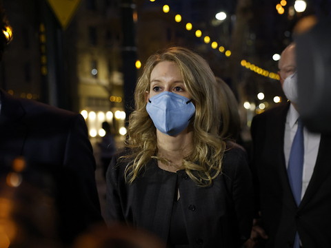 La fondatrice de Theranos condamnée pour fraude