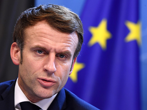 Macron déclenche une tempête en plein examen du pass vaccinal