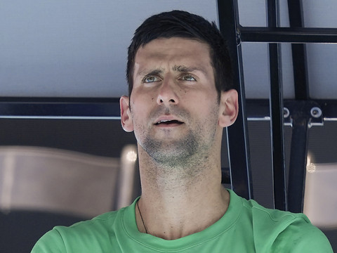 Djokovic de nouveau placé en rétention