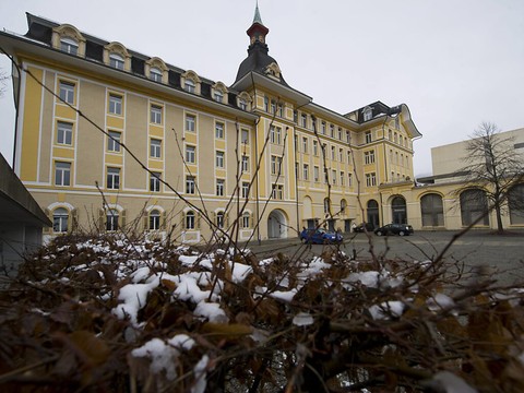 Schwyz: neuf ans de prison pour inceste et tentative de meurtre