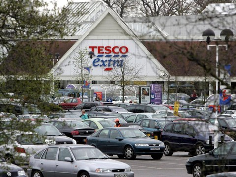 Royaume-Uni: baisse des achats à Noël en plein Omicron