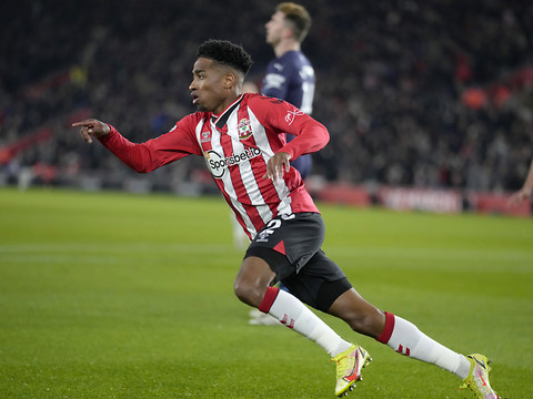 Premier League: le leader tenu en échec après 12 succès