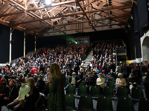 Remise de plusieurs prix, dont ceux d'encouragement