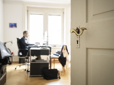 Des associations professionnelles réclament la fin des mesures