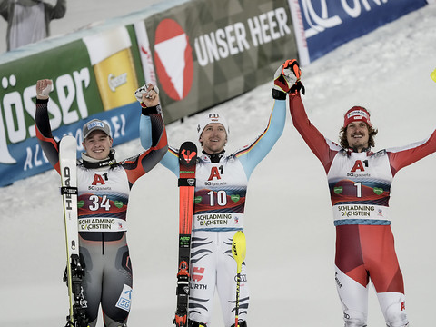 Strasser gagne, Nef 10e et meilleur Suisse