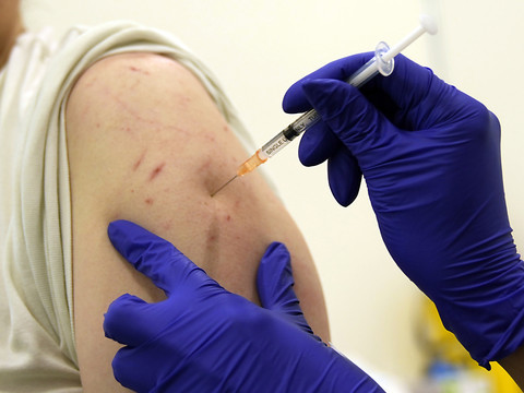 Moderna a commencé les essais d'un rappel de vaccin contre Omicron