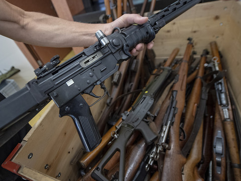 L'ancien armurier écope de deux ans pour ventes illégales d'armes