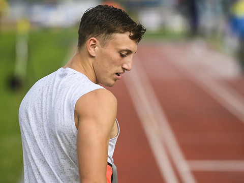Ehammer avec le record de Suisse à la longeur en salle