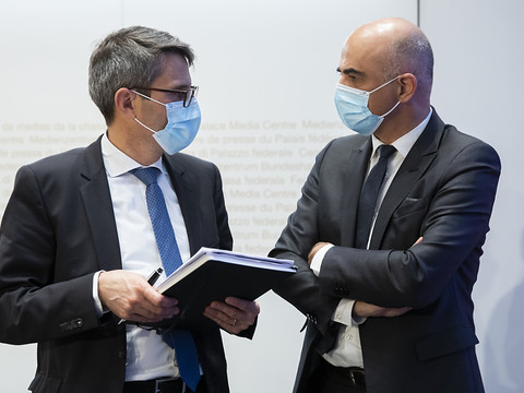 Il faut attendre avant de trop assouplir dit le président de la CDS