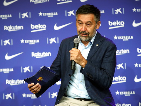 Le FC Barcelone accuse son ex-direction de 