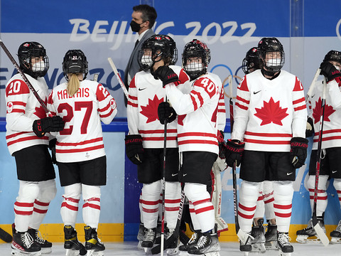 Russie-Canada avec des masques anti-Covid